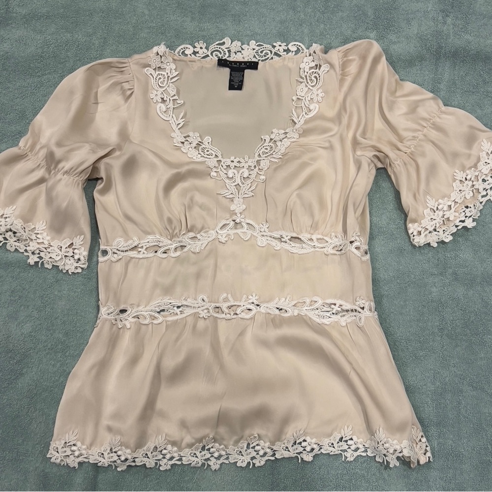 Laundry By Shelli Segal Cream Lace Trim Blouse